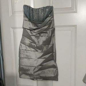 Size 3 formal dress EUC